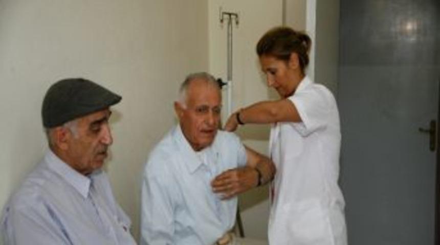 Huzurevi Sakinleri Grip Aşısı Oldu