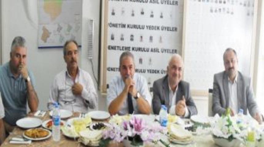 Demirtaş: "her Kesime Eşit Mesafedeyiz"