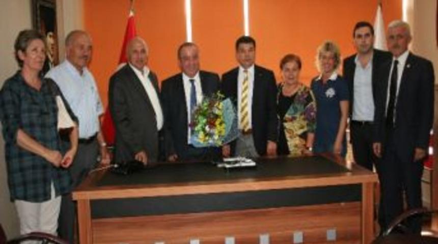 Chp, T&uuml;rkiye Kızılay Derneği Zonguldak Şube Başkanı Ayg&uuml;n&rsquo;&uuml; Ziyaret Etti
