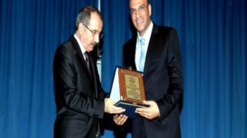 Iğdır Milli Eğitim M&uuml;d&uuml;rl&uuml;ğ&uuml; &lsquo;eğitim Ve &Ouml;ğretimde Yenilik&ccedil;ilik &Ouml;d&uuml;l&uuml;&rsquo;n&uuml; Aldı
