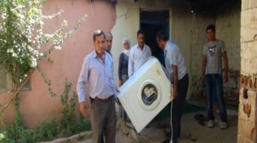 Baraj Suyu Korkusu K&ouml;yleri Boşattı