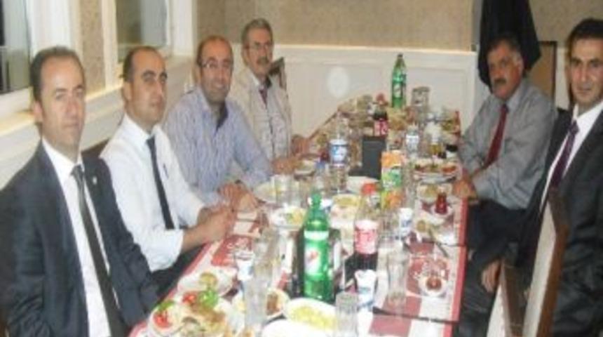 Yozgat&rsquo;ta Eğitim Sendikları Yemekte Biraraya Geldi