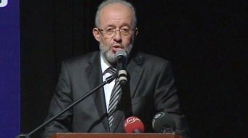 İstanbul M&uuml;ft&uuml;s&uuml; Yaran: Camide Kadınlara Yer Ayırdığımız I&ccedil;in Lanet Edenler Var