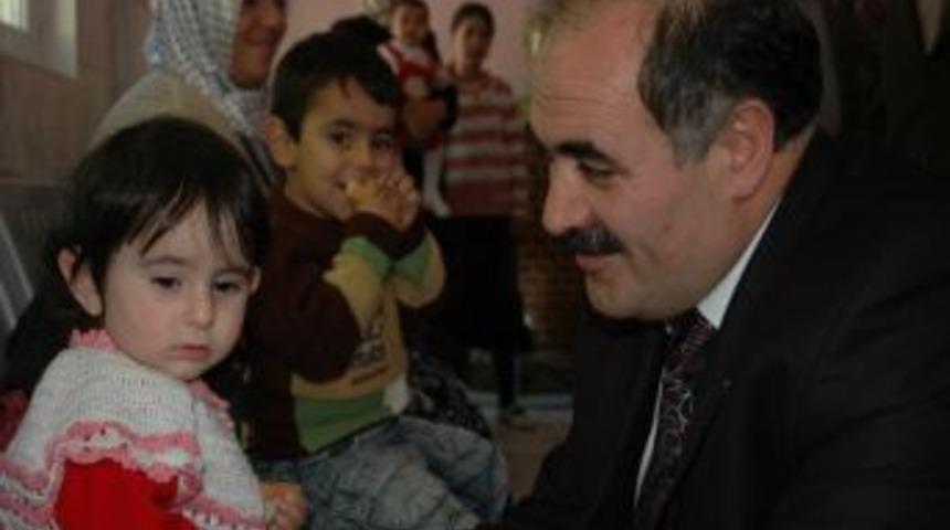 Aksak, &Ccedil;ocukları Unutmadı