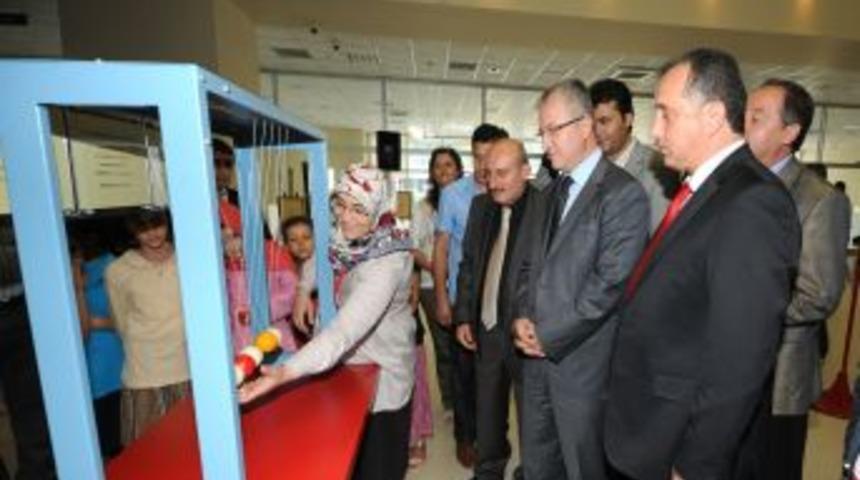 Bağcılar Belediyesi'nden Bilim Ve Teknoloji Sergisi