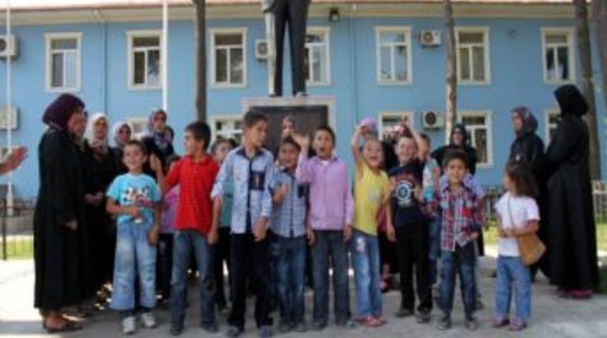 K&ouml;yl&uuml;lerin Okul İsyanı