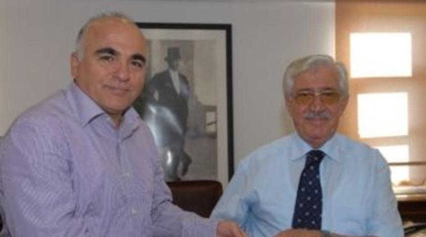 Sd&uuml;&rsquo;de '30.yılında 1082 Anayasası Ve Geleceği' Konferansı