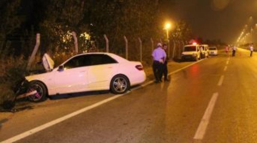 Kamyona &Ccedil;arpan Otomobilin S&uuml;r&uuml;c&uuml;s&uuml; Hayatını Kaybetti