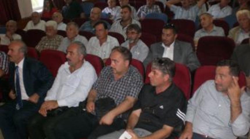 Adapazarı Kaymakamı Yılmaz İki &Ouml;nemli Sorunu &Ccedil;&ouml;zd&uuml;ğ&uuml;n&uuml; Bildirerek Muhtarlarla Vedalaştı