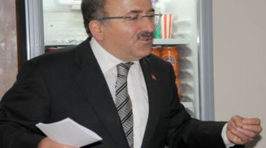 Başkan G&uuml;mr&uuml;k&ccedil;&uuml;oğlu, Esnafla Kahvaltıda Buluştu