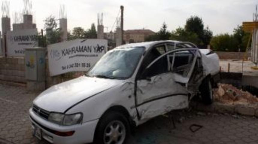 Hurdaya D&ouml;nen Ara&ccedil;tan Baba Ve Oğlu Sağ Kurtuldu