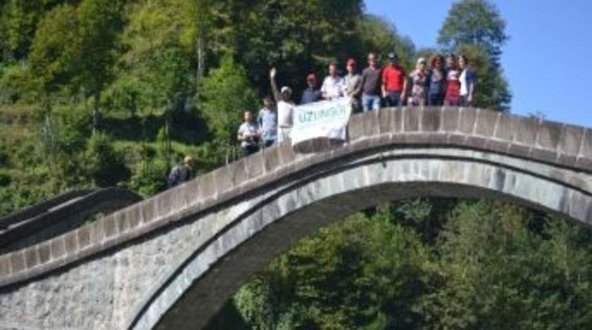 Artvin'deki Men&ccedil;una Şelalesi Eşsiz Doğasıyla En Fazla Tercih Edilen Yerlerin Başında Geliyor