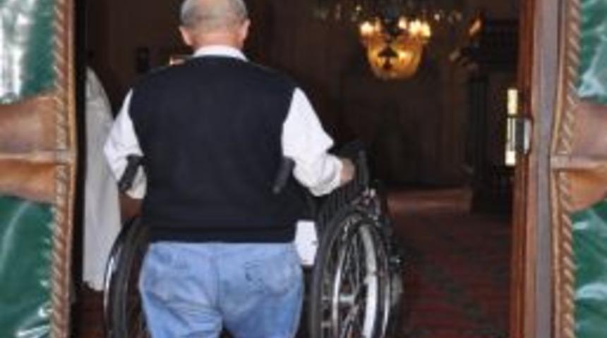 Engelliler Tarihi Camileri Tekerlekli Sandalye Ile Gezecek