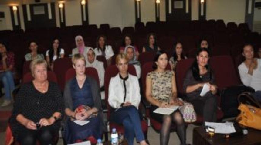 Kadınlar &lsquo;yaşamı Birlikte &Ouml;rmeye&rsquo; Devam Ediyor