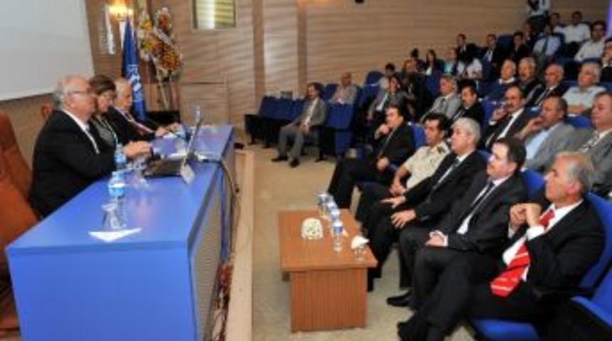 Uşak &Uuml;niversitesi&rsquo;nde &ldquo;b&uuml;y&uuml;k Taarruzun 90. Yılında Uluslar Arası Milli M&uuml;cadele Ve Zafer Yolu Sempozyumu&rdquo;