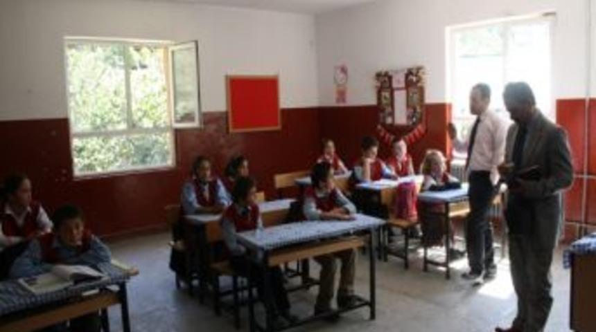 G&uuml;ce&rsquo;de Derse Kaymakam Girdi