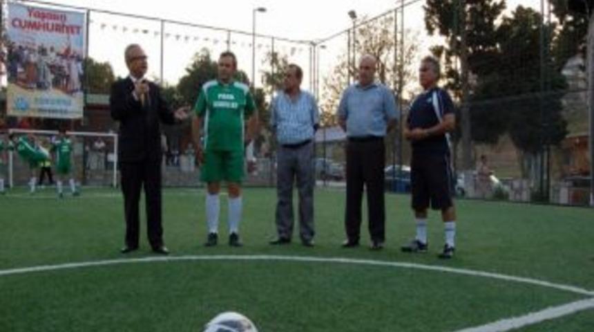 Bandırma Belediyesi Birimler Arası Halı Saha Futbol Turnuvası Başladı