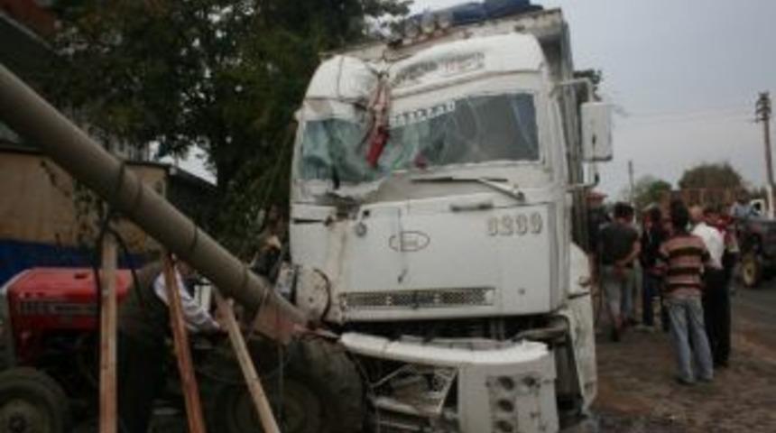 Ayak &Uuml;st&uuml; Sohbet &Ouml;l&uuml;mden Kurtardı