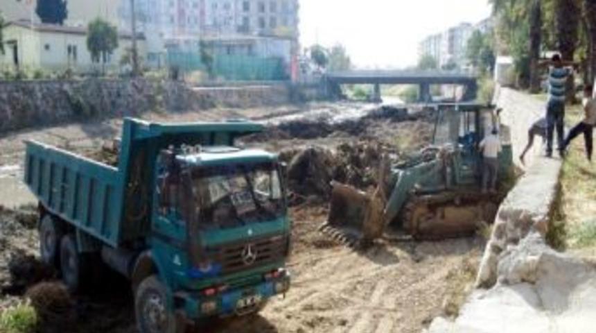 &Ccedil;ek Yat Bile Atılan Edremit &Ccedil;ayı&rsquo;nda Islah &Ccedil;alışması