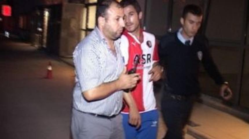 Sakarya'da Otob&uuml;se Silahlı Saldırı: 1 Yaralı