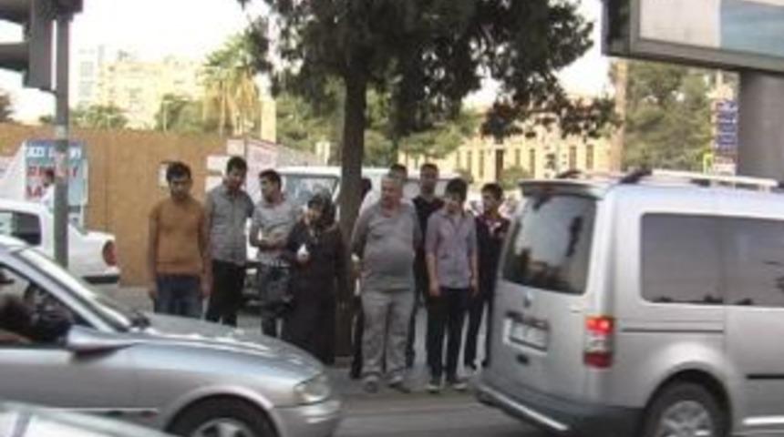 Yayalar cin &ccedil;arpmışa d&ouml;n&uuml;yor!