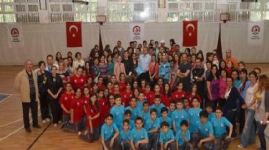 &Uuml;cretsiz Halk Dansları Kursuna Kayıtlar Başladı