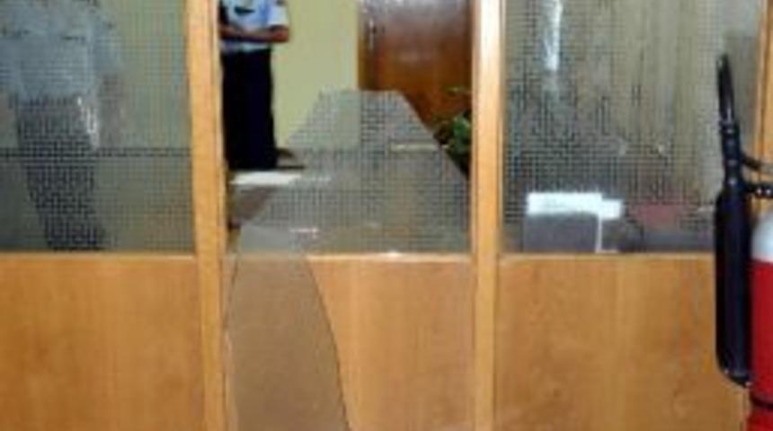 Belediye Başkanı Ve Yardımcısı Saldırıya Uğradı