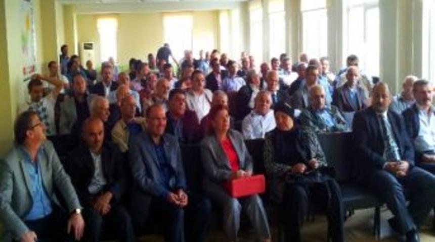 &Ouml;z: &ldquo;yeni Eğitim Dili T&uuml;rk&ccedil;e Olmalı&rdquo;