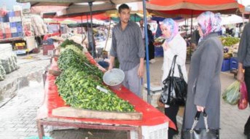 Yozgat Semt Pazarında En Fazla Ilgiyi Turşuluk &Uuml;r&uuml;nleri G&ouml;r&uuml;yor