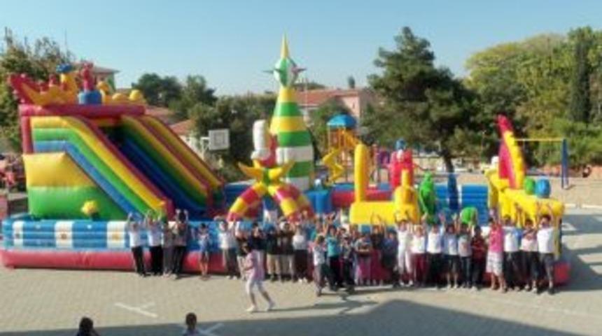 Enez&rsquo;li &Ouml;ğrenciler, Stresini Oyun Parkı&rsquo;nda Attı