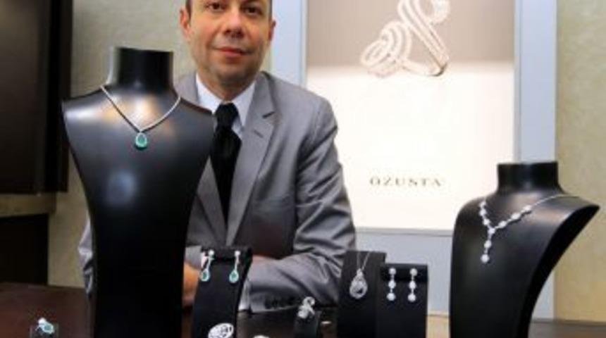 İzmir'de Bir Kuyumcu Silahlı Saldıya Uğradı