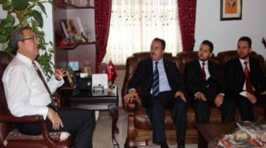 İlm&uuml;ft&uuml;s&uuml; &Ouml;zt&uuml;rk Ve Din G&ouml;revlileri &Uuml;nver&rsquo;i Ziyaret Etti