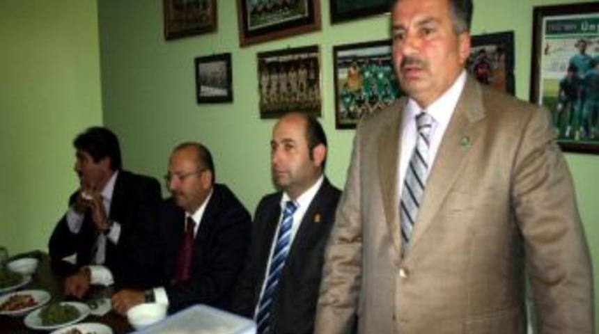 Meclis &Uuml;yelerinden &Uuml;nyespor&rsquo;a Destek