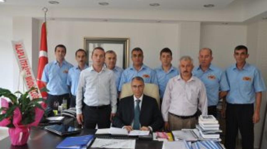 İtfaiyecilerden Belediye Başkanına ziyaret