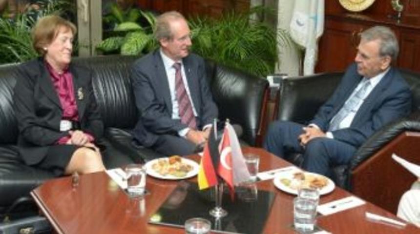 Başkan Kocaoğlu, Stuttgart Belediye Başkanını Ağırladı