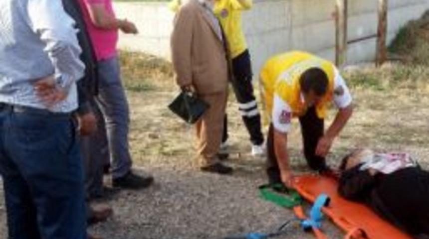 Otomobil Takla Attı: 2 Yaralı