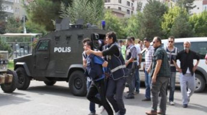 Diyarbakır Polisi Mermi &Ccedil;ekirdeğinden Katil Zanlılarına Ulaştı