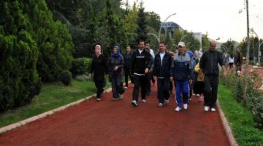 Ke&ccedil;i&ouml;renliler, Sağlık I&ccedil;in Y&uuml;r&uuml;d&uuml;