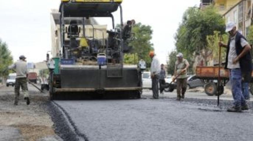 Karaman Belediyesi 5 Ayda 100 Bin Ton Asfalt Attı