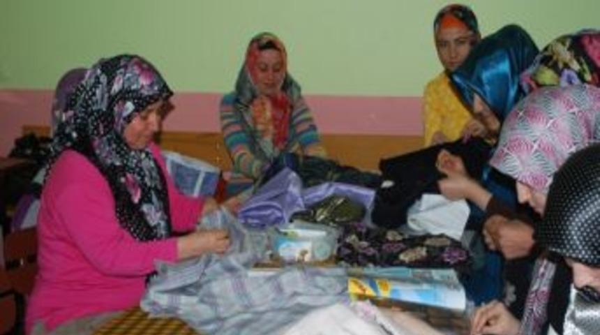 Pazarlar Halk Eğitimi Merkezi 21 Alanda 40 Kurs A&ccedil;tı