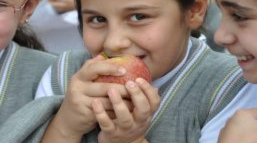 Erzurum'da 'Segirt Gardaş Segirt' Y&uuml;r&uuml;y&uuml;ş&uuml;