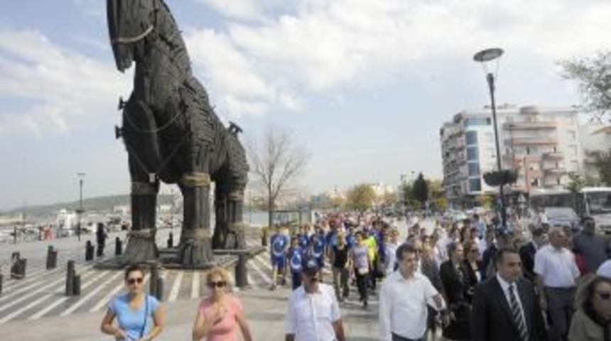 Sağlık I&ccedil;in Y&uuml;r&uuml;y&uuml;şe Dikkat &Ccedil;ekmek Amacıyla Y&uuml;r&uuml;d&uuml;ler