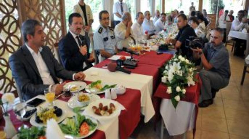 İl Emniyet M&uuml;d&uuml;r&uuml; Sağlam: &Ccedil;alışmalarda Ortak Aklı Işleteceğiz