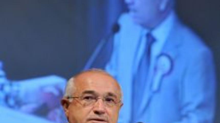 &Ccedil;i&ccedil;ek: &Ouml;zal&rsquo;ı Mezarında Bile Rahat Bırakmadık