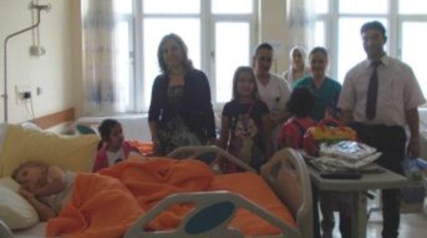 &Ccedil;ocuklar D&uuml;nya &Ccedil;ocuk G&uuml;n&uuml;n&uuml; Unutmadı