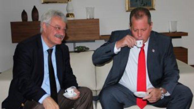 Tayini Çıkan Büyükelçiden Başkan Tanık'a Veda Ziyareti