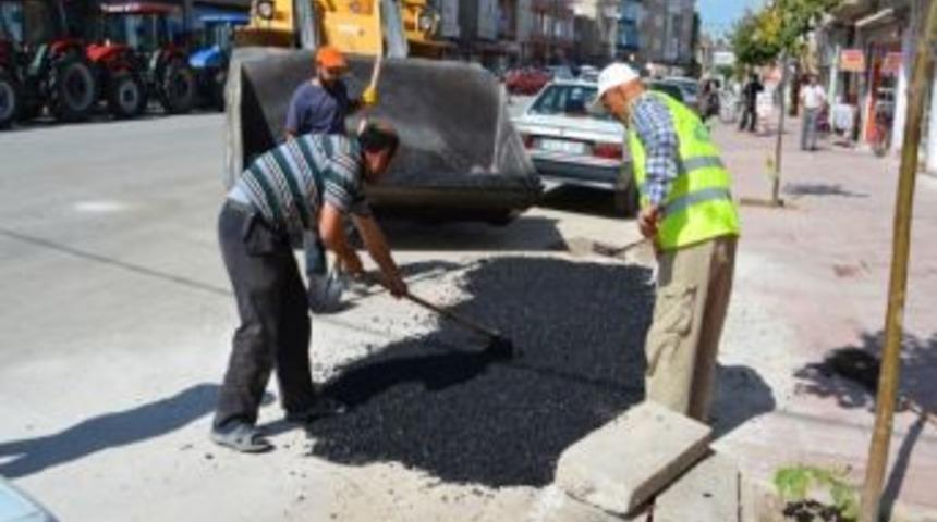 Alaca Belediyesi&rsquo;nden Yol Bakım &Ccedil;alışmaları