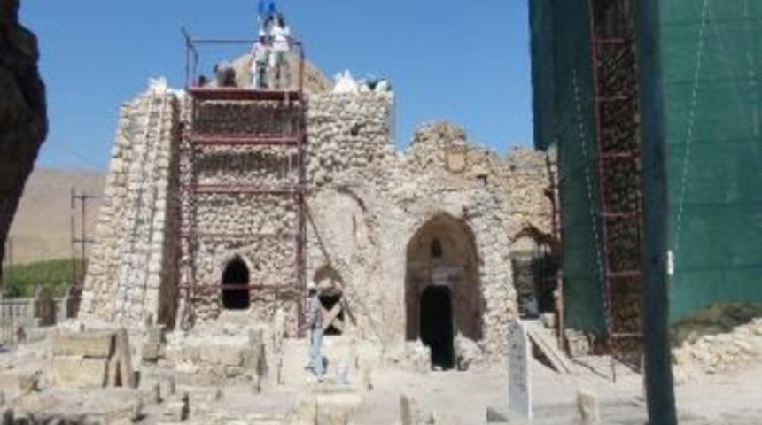 Hasankeyf&rsquo;teki İmam Abdullah T&uuml;rbesi Restore Ediliyor