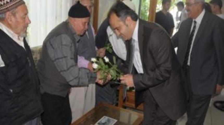 Başkan Aktaş&rsquo;tan Huzurevine Ziyaret