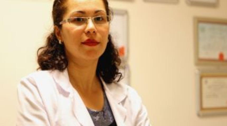 Yanan Kolu Enfeksiyon Kapan Gencin &Ouml;l&uuml;m&uuml;